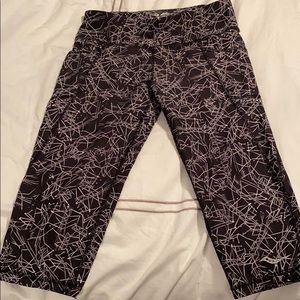 Saucony pants with 3 pockets!